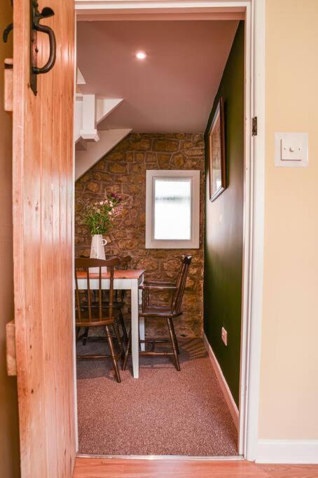 Witty Fox Cottage - 2 Bedrooms Bruton Eksteriør billede