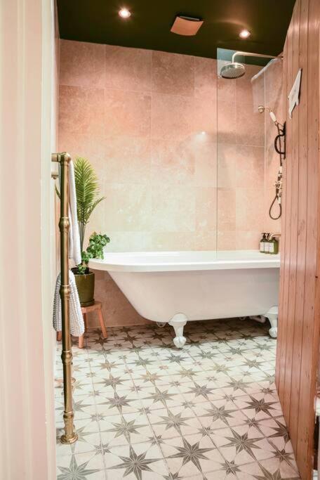 Witty Fox Cottage - 2 Bedrooms Bruton Eksteriør billede